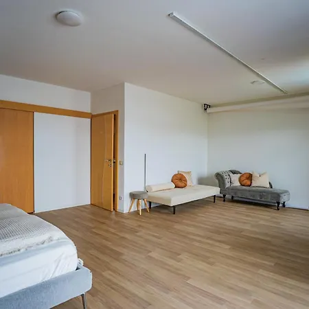 Familien Mit Gemeinschafts-pool Apartment