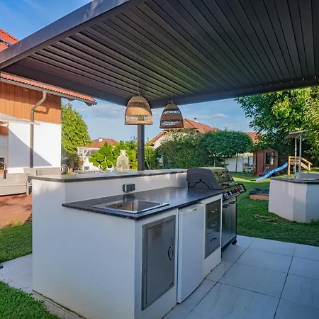 Apartment Familien Mit Gemeinschafts-pool *