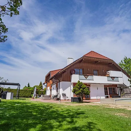 Familien Mit Gemeinschafts-pool Apartment Thalheim bei Wels